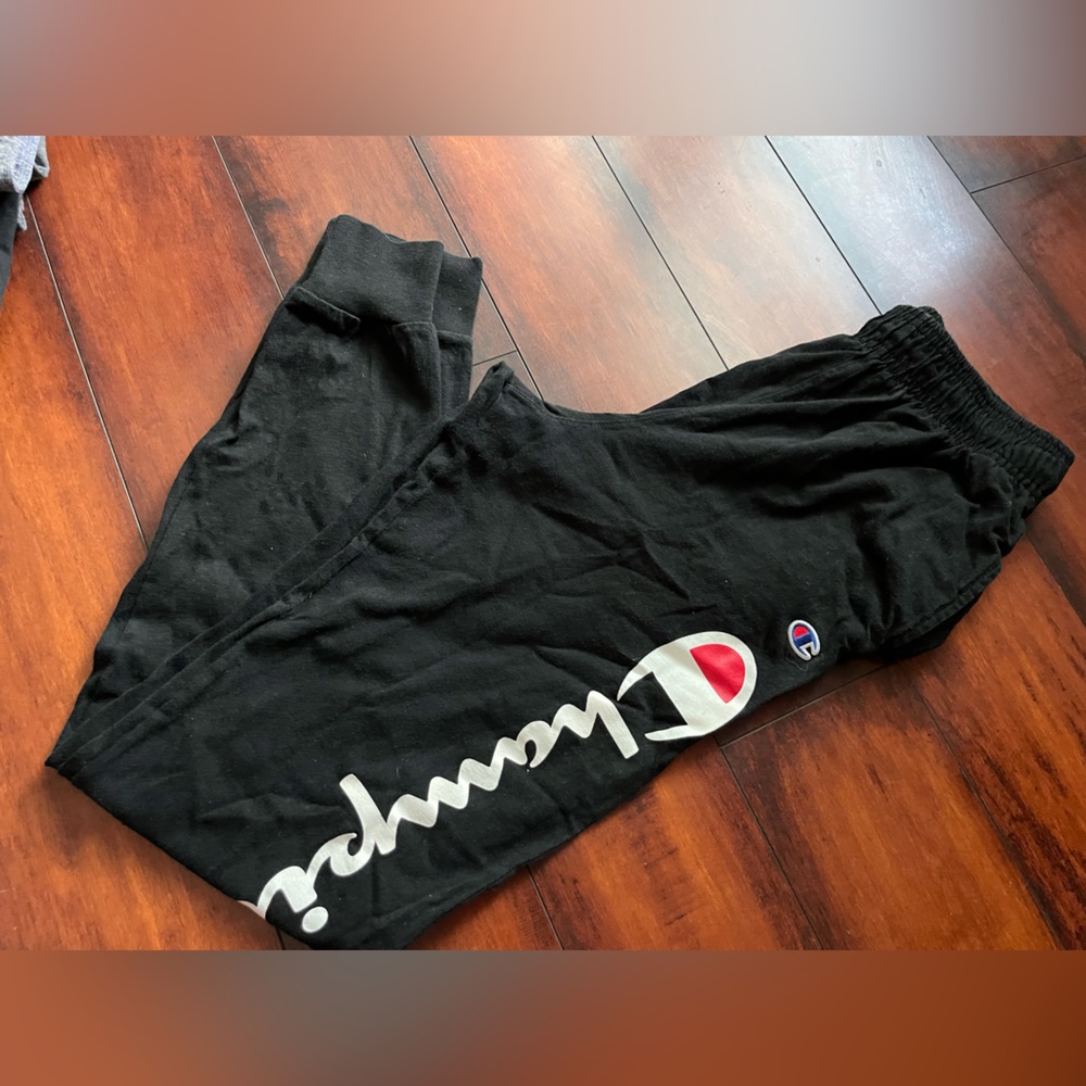 Men’s unisex size small Black Champion jogger sweatpant lightweight